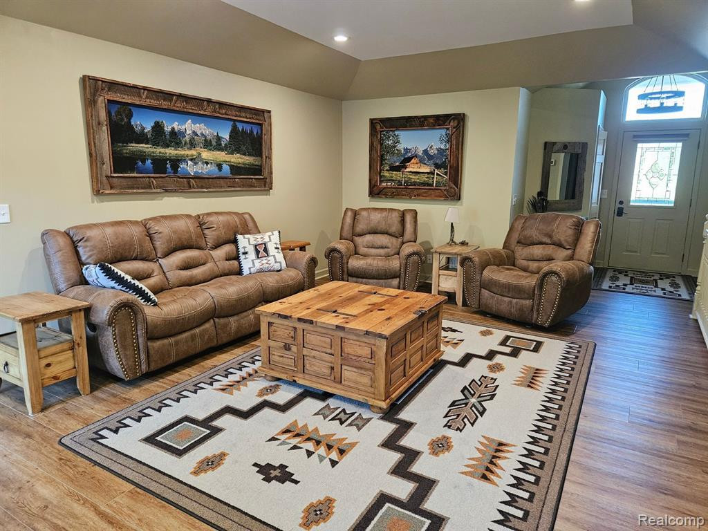 10150 Hawthorne Ridge Road, Goodrich Vlg, MI — Photo 6