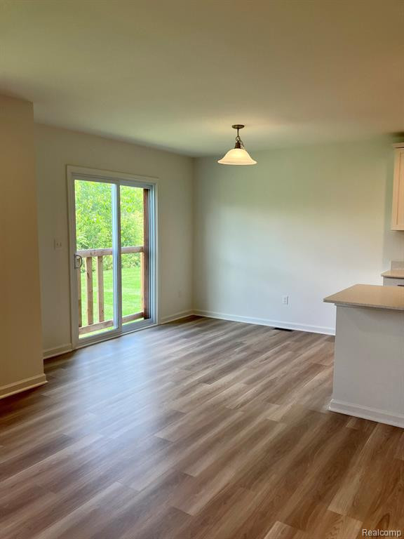 10175 SWAN LAKE Circle, 35, Ypsilanti, MI 48197 — Photo 9