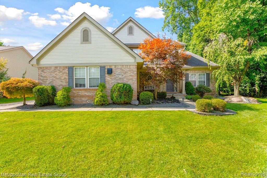 46885 WAREHAM, Canton, MI 48187 — front exterior