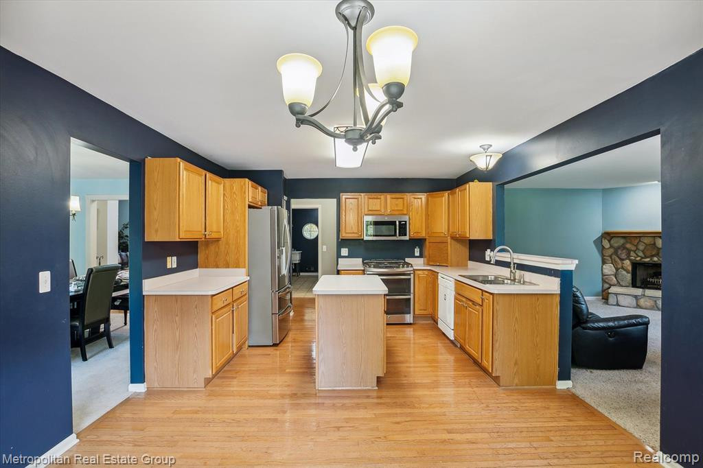 46885 WAREHAM, Canton, MI 48187 — Photo 12