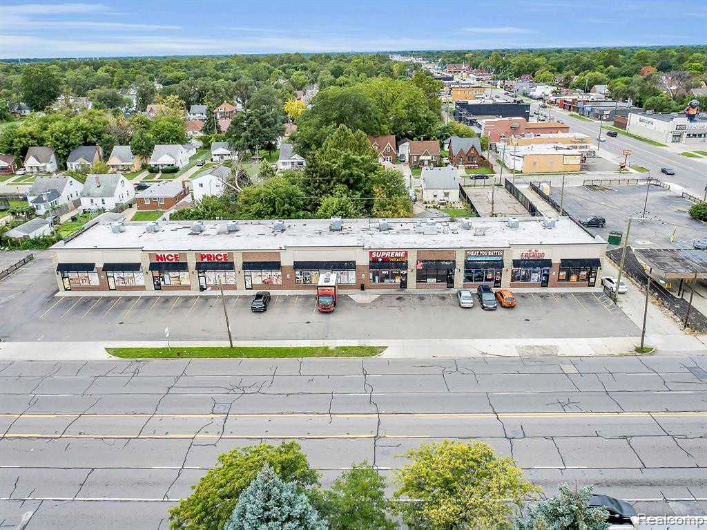 6901 GREENFIELD Road, Detroit, MI 48228 — front exterior