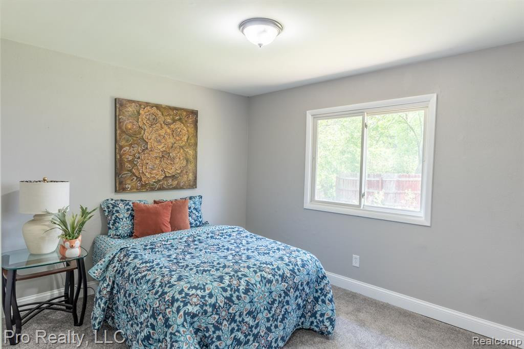 3418 HILLSIDE Drive, Ypsilanti, MI 48197 — Photo 9