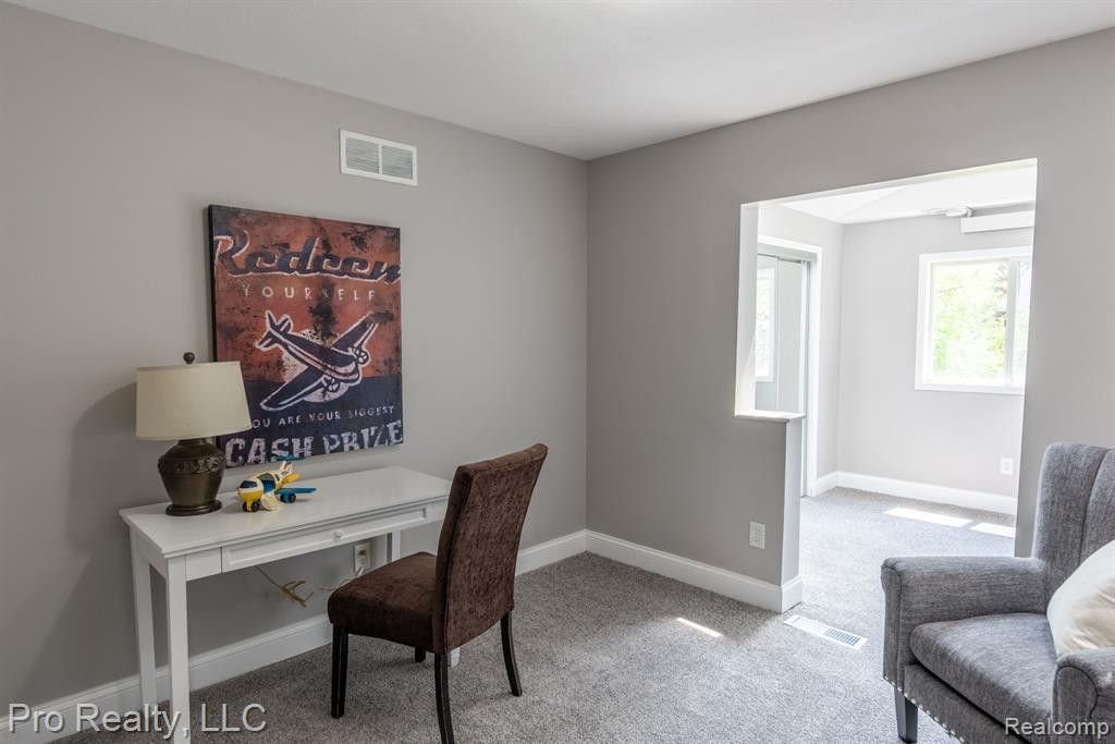 3418 HILLSIDE Drive, Ypsilanti, MI 48197 — Photo 11