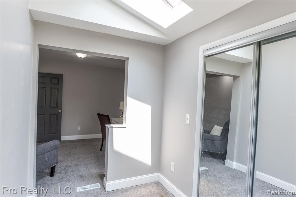 3418 HILLSIDE Drive, Ypsilanti, MI 48197 — Photo 12