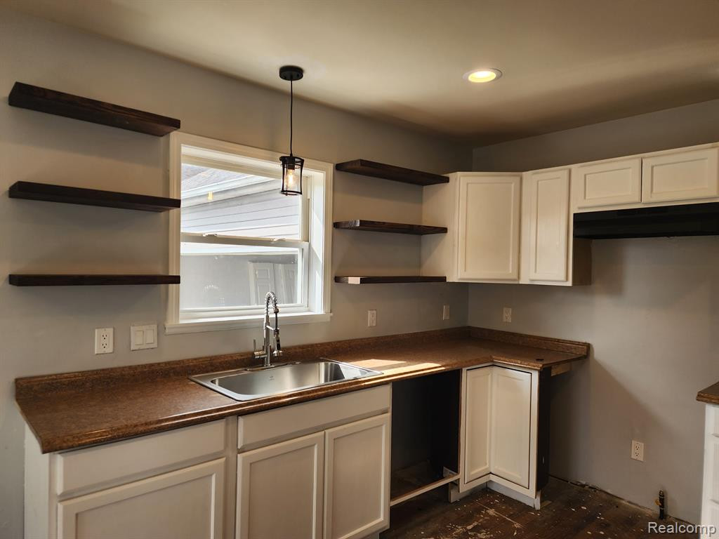 191 E SAVANNAH Street, Highland Park, MI 48203 — Photo 2