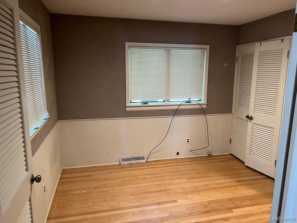 424 W LA SALLE Avenue, Royal Oak, MI 48073 — Photo 4