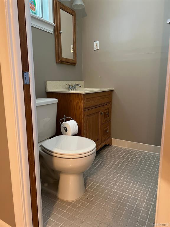 424 W LA SALLE Avenue, Royal Oak, MI 48073 — Photo 8