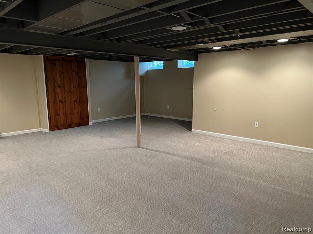 424 W LA SALLE Avenue, Royal Oak, MI 48073 — Photo 11
