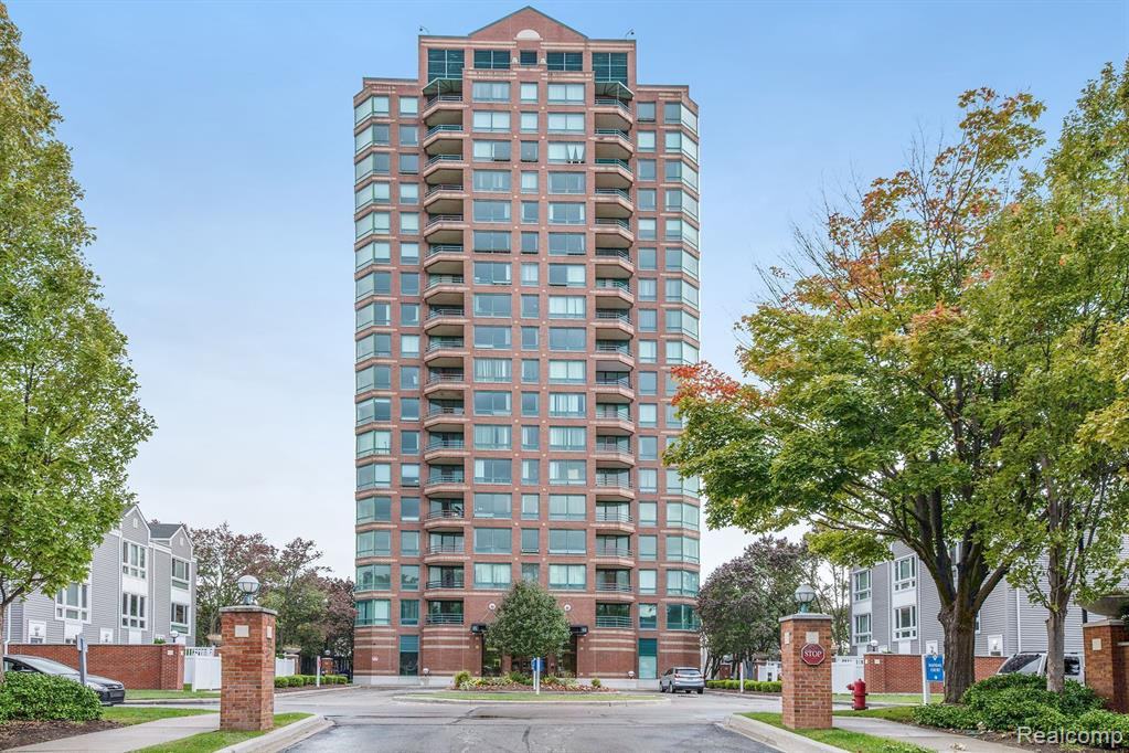 3320 Spinnaker Lane, 17D, Detroit, MI 48207 — front exterior