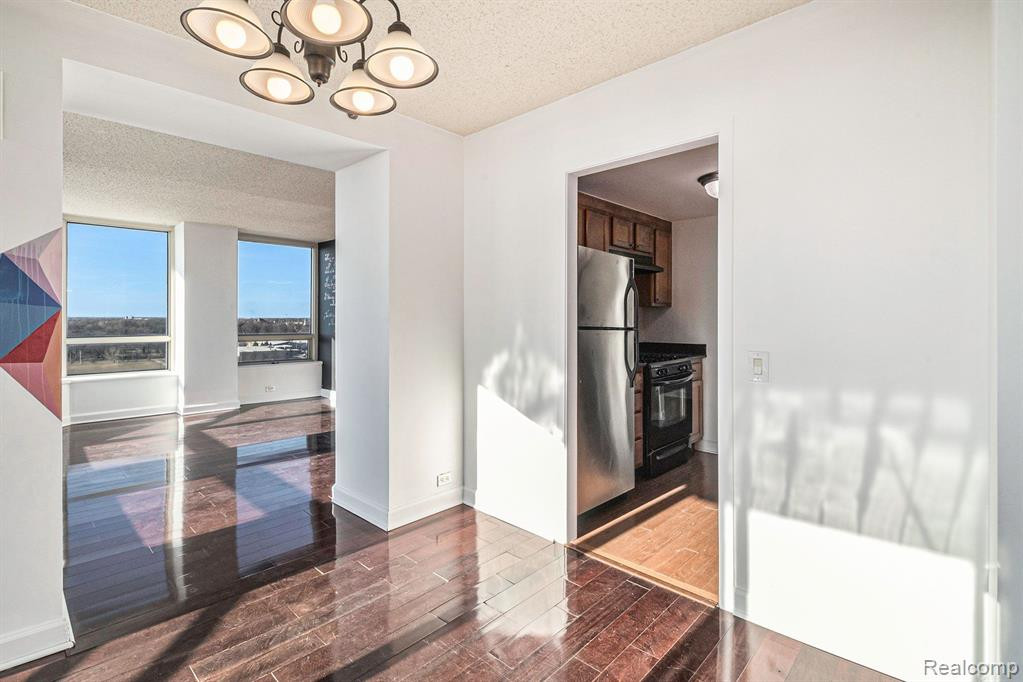 3320 Spinnaker Lane, 17D, Detroit, MI 48207 — Photo 22