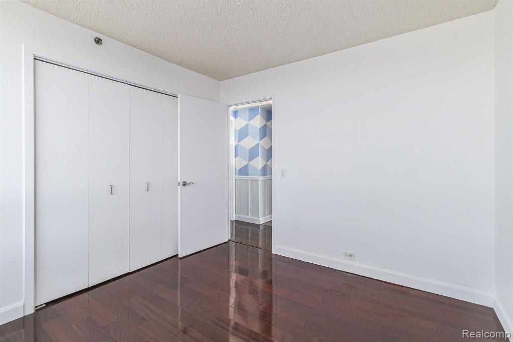 3320 Spinnaker Lane, 17D, Detroit, MI 48207 — Photo 38
