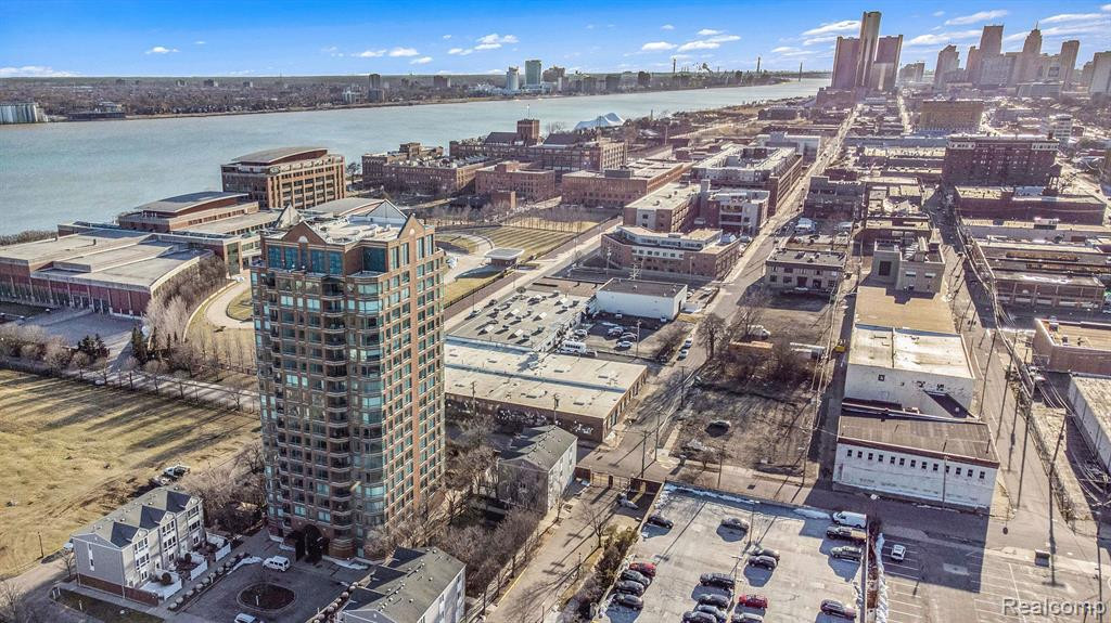 3320 Spinnaker Lane, 17D, Detroit, MI 48207 — Photo 41