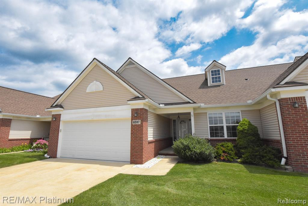 6597 CORTLAND Avenue, Brighton, MI 48114 — Photo 2