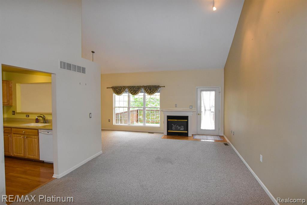 6597 CORTLAND Avenue, Brighton, MI 48114 — Photo 9