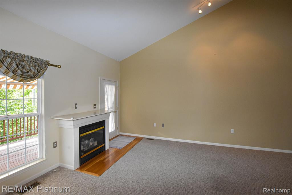 6597 CORTLAND Avenue, Brighton, MI 48114 — Photo 11