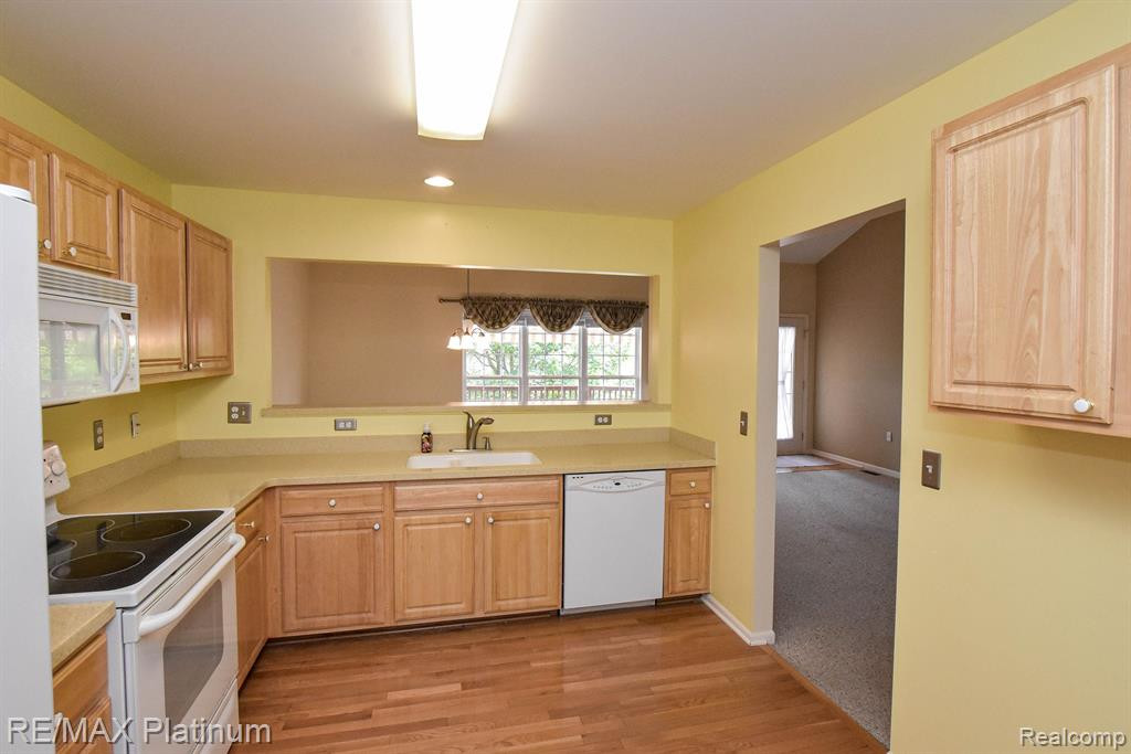 6597 CORTLAND Avenue, Brighton, MI 48114 — Photo 15