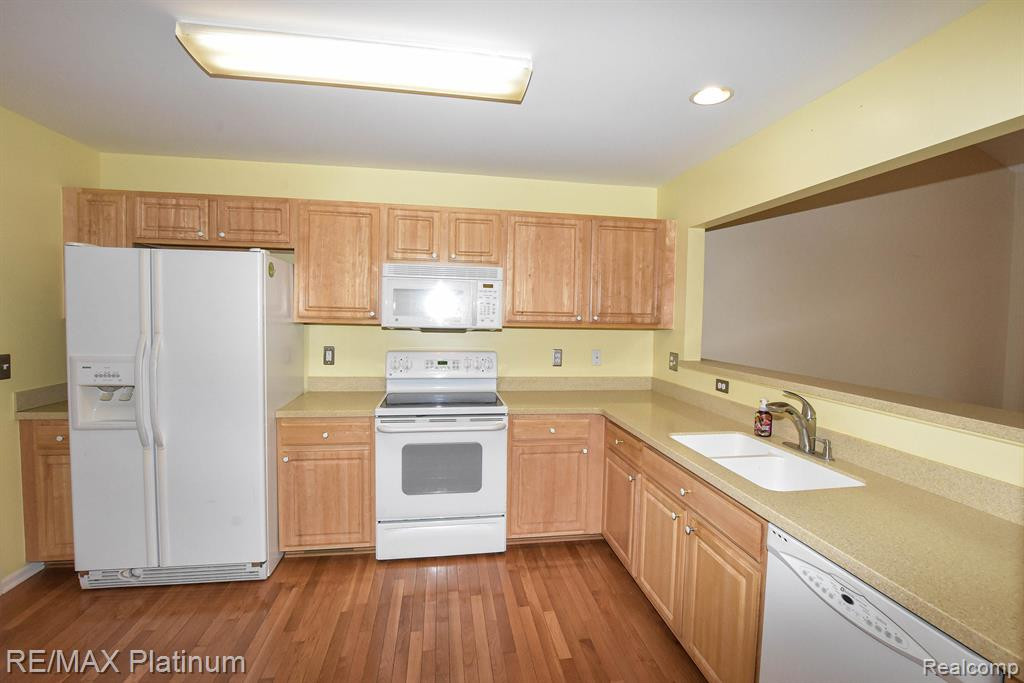 6597 CORTLAND Avenue, Brighton, MI 48114 — Photo 16