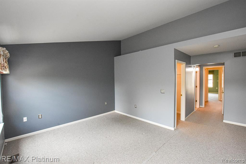 6597 CORTLAND Avenue, Brighton, MI 48114 — Photo 20