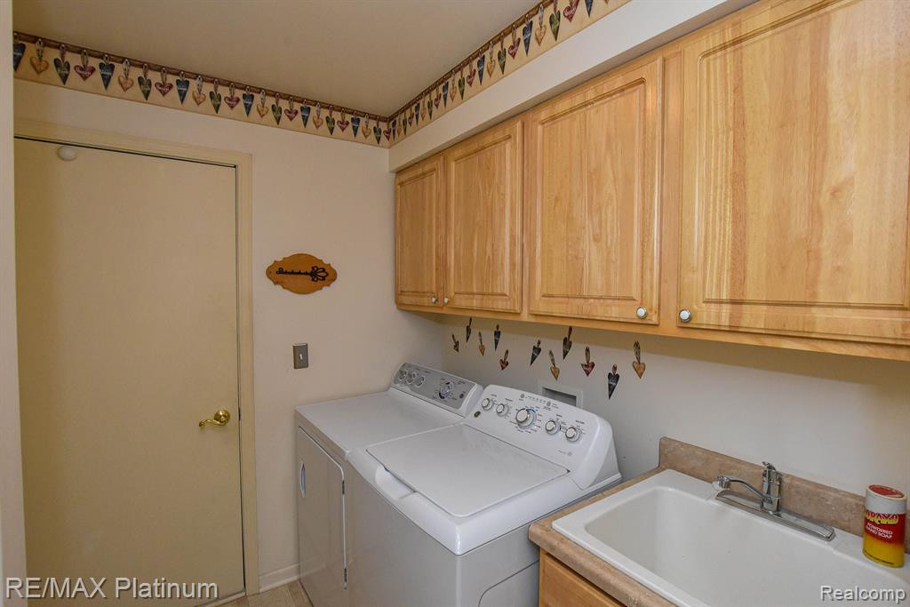 6597 CORTLAND Avenue, Brighton, MI 48114 — Photo 25