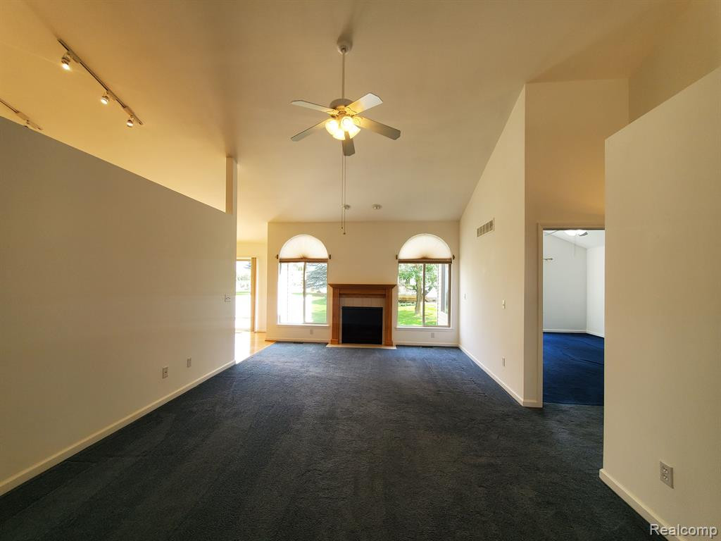 7214 HAWTHORNE Circle, Goodrich Vlg, MI — Photo 14