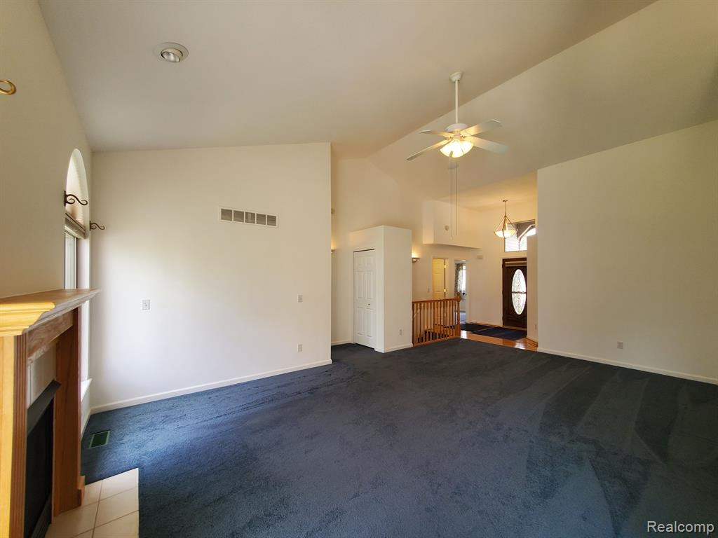 7214 HAWTHORNE Circle, Goodrich Vlg, MI — Photo 17