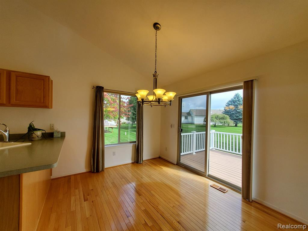 7214 HAWTHORNE Circle, Goodrich Vlg, MI — Photo 19