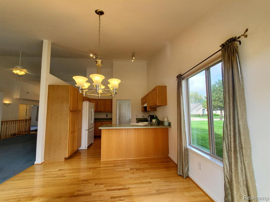 7214 HAWTHORNE Circle, Goodrich Vlg, MI — Photo 21