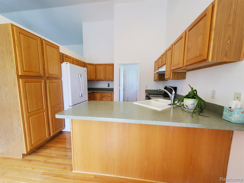 7214 HAWTHORNE Circle, Goodrich Vlg, MI — Photo 22