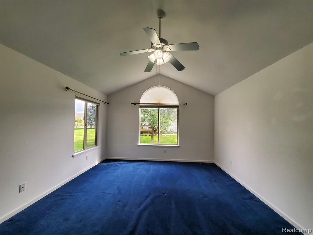 7214 HAWTHORNE Circle, Goodrich Vlg, MI — Photo 29