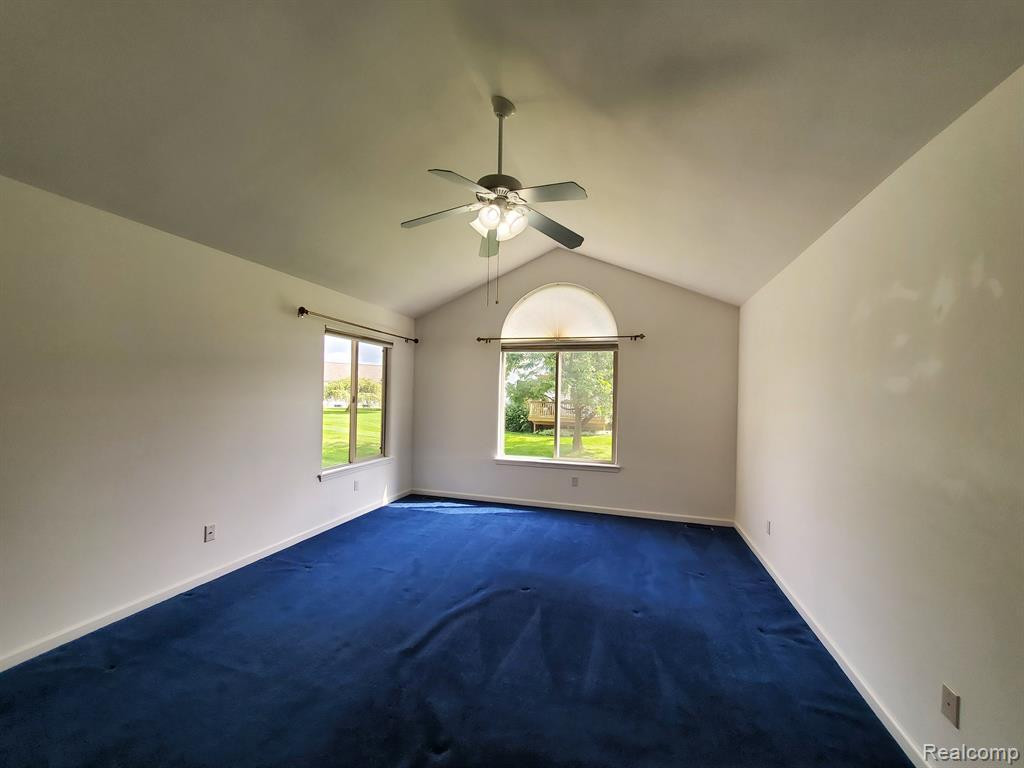 7214 HAWTHORNE Circle, Goodrich Vlg, MI — Photo 30