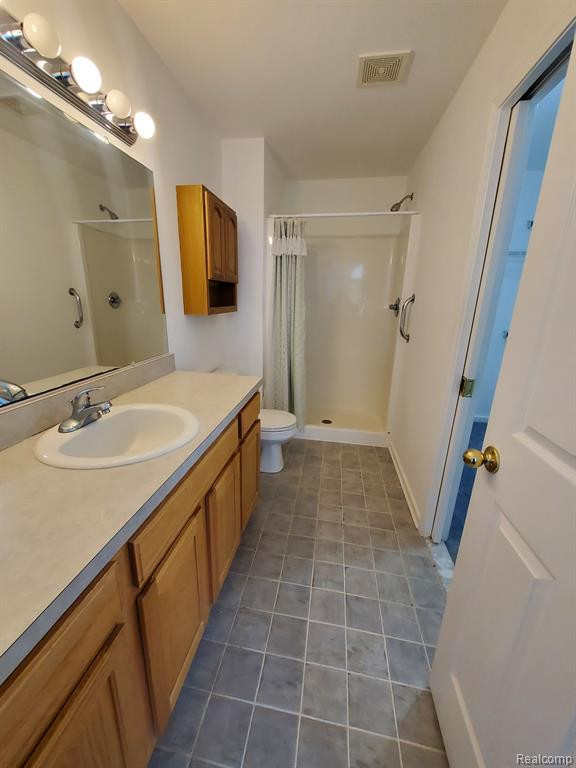 7214 HAWTHORNE Circle, Goodrich Vlg, MI — Photo 32