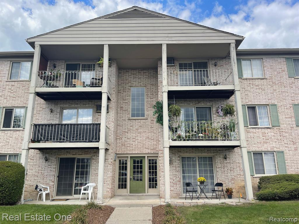 475 BALDWIN Avenue, 110, Rochester, MI 48307 — front exterior