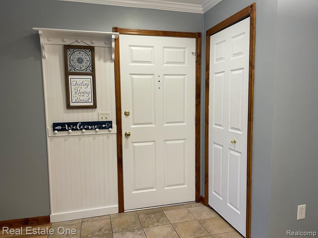 475 BALDWIN Avenue, 110, Rochester, MI 48307 — Photo 6