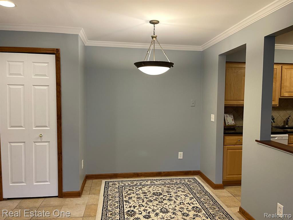 475 BALDWIN Avenue, 110, Rochester, MI 48307 — Photo 9