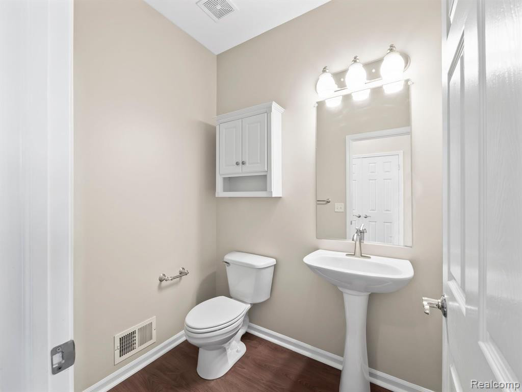 41487 MITCHELL Road, Novi, MI 48377 — Photo 17