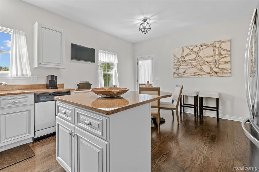 50170 Grant Street, Canton, MI 48188 — Photo 11