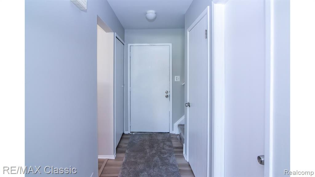 1978 E FRANKLIN Drive, Canton, MI 48187 — Photo 3