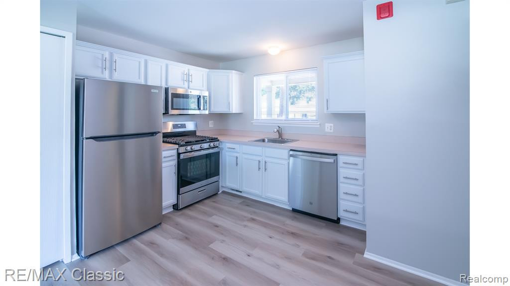 1978 E FRANKLIN Drive, Canton, MI 48187 — Photo 7