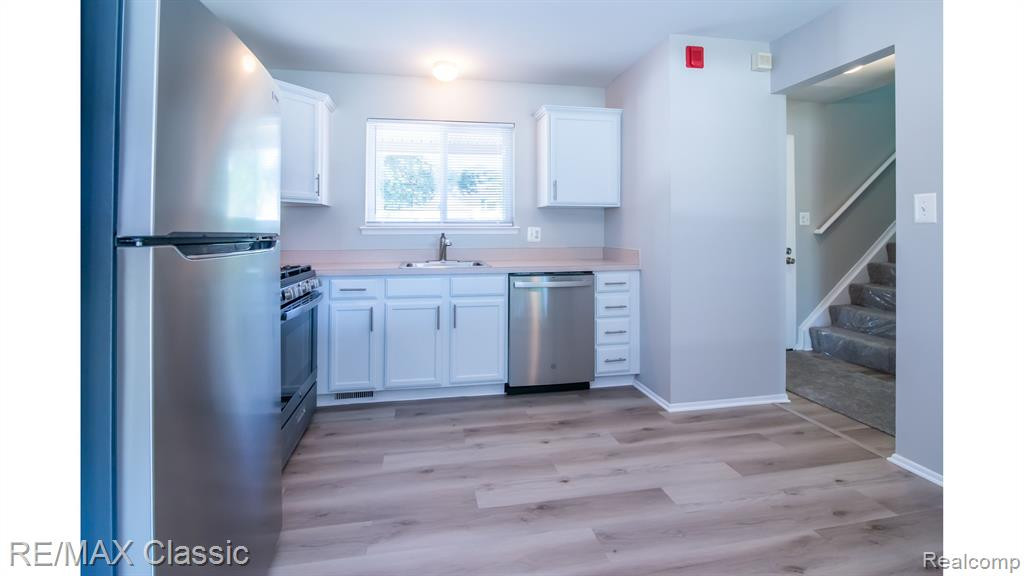 1978 E FRANKLIN Drive, Canton, MI 48187 — Photo 8
