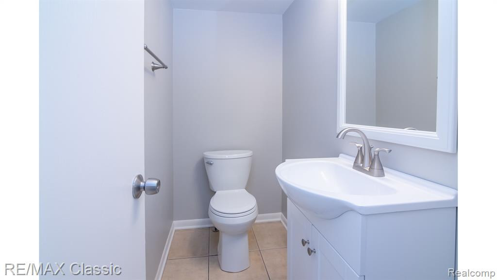 1978 E FRANKLIN Drive, Canton, MI 48187 — Photo 11