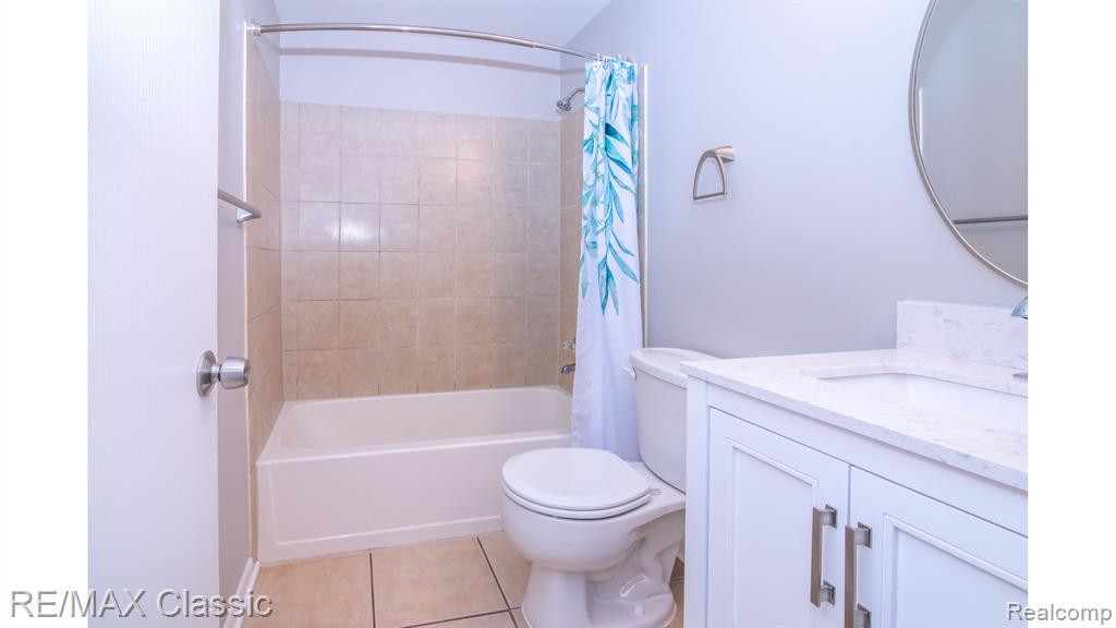 1978 E FRANKLIN Drive, Canton, MI 48187 — Photo 18