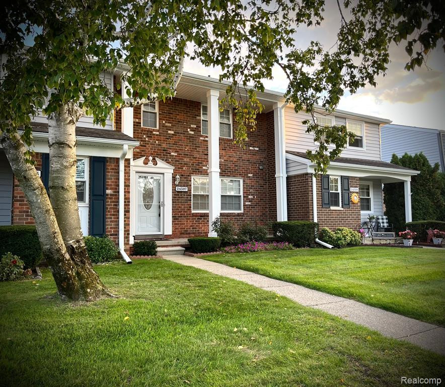 24507 OLDE ORCHARD Street, Novi, MI — Photo 2