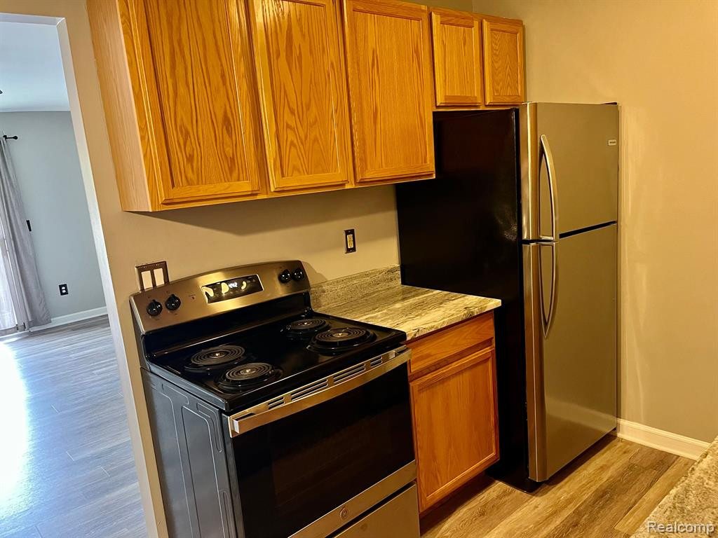 9933 ALLEN POINTE Drive, Allen Park, MI, 48101