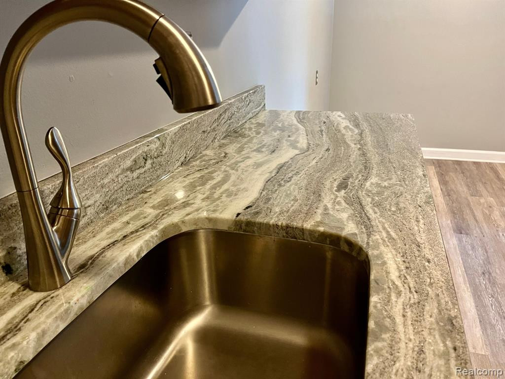 9933 ALLEN POINTE Drive, Allen Park, MI, 48101