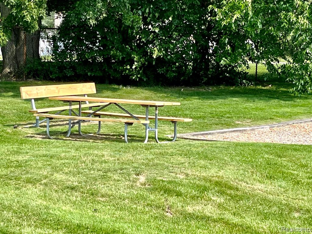 9933 ALLEN POINTE Drive, Allen Park, MI, 48101