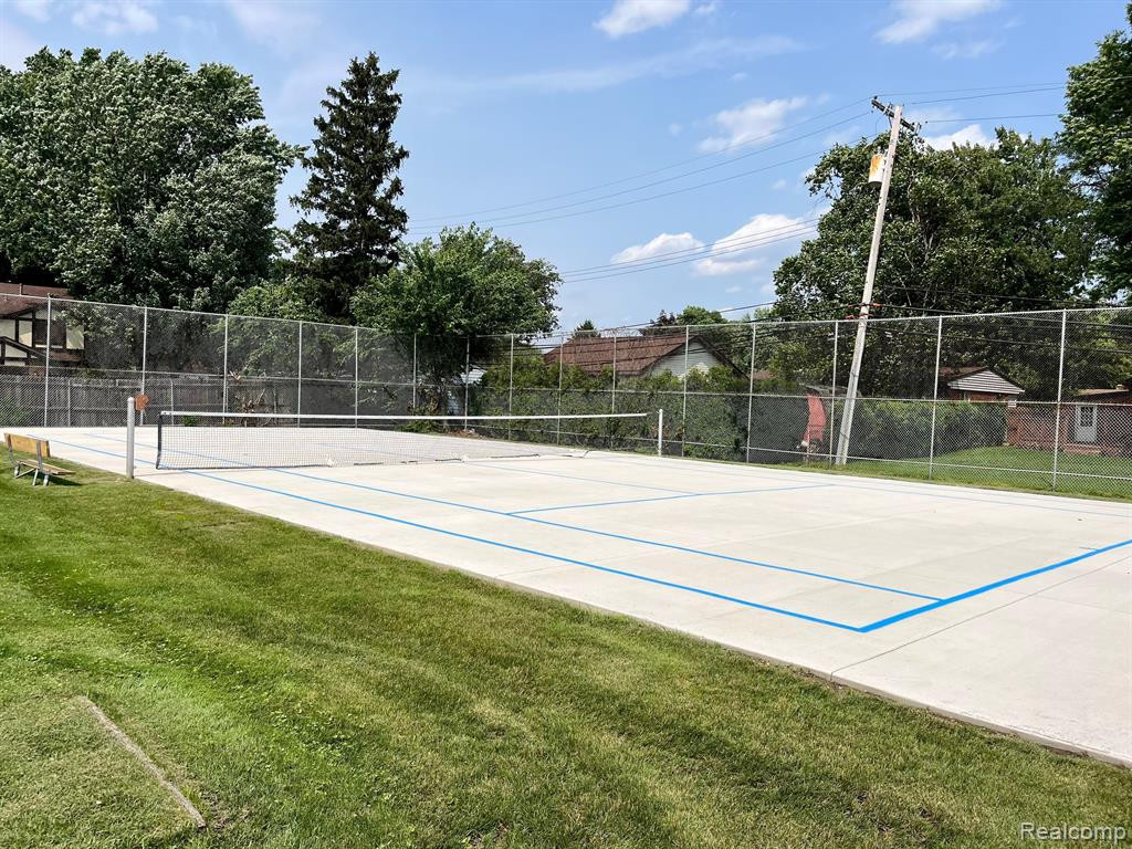 9933 ALLEN POINTE Drive, Allen Park, MI, 48101