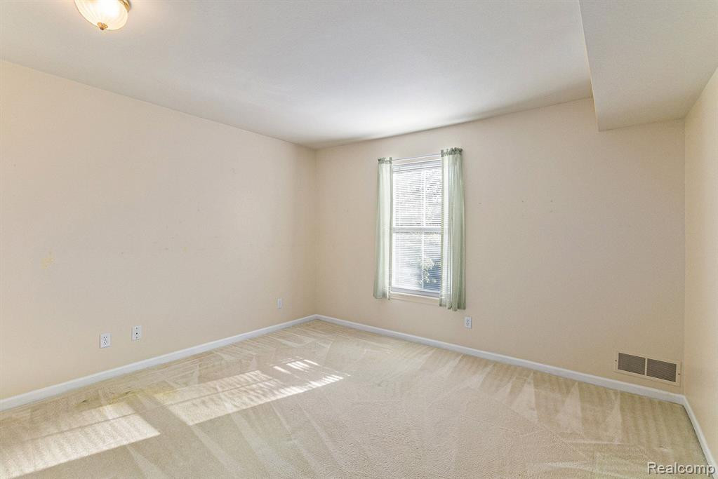 605 CURZON Court, 14, Howell, MI 48843 — Photo 14