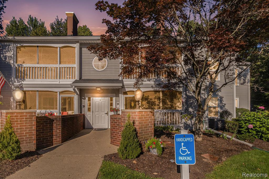 605 CURZON Court, 14, Howell, MI 48843 — Photo 19