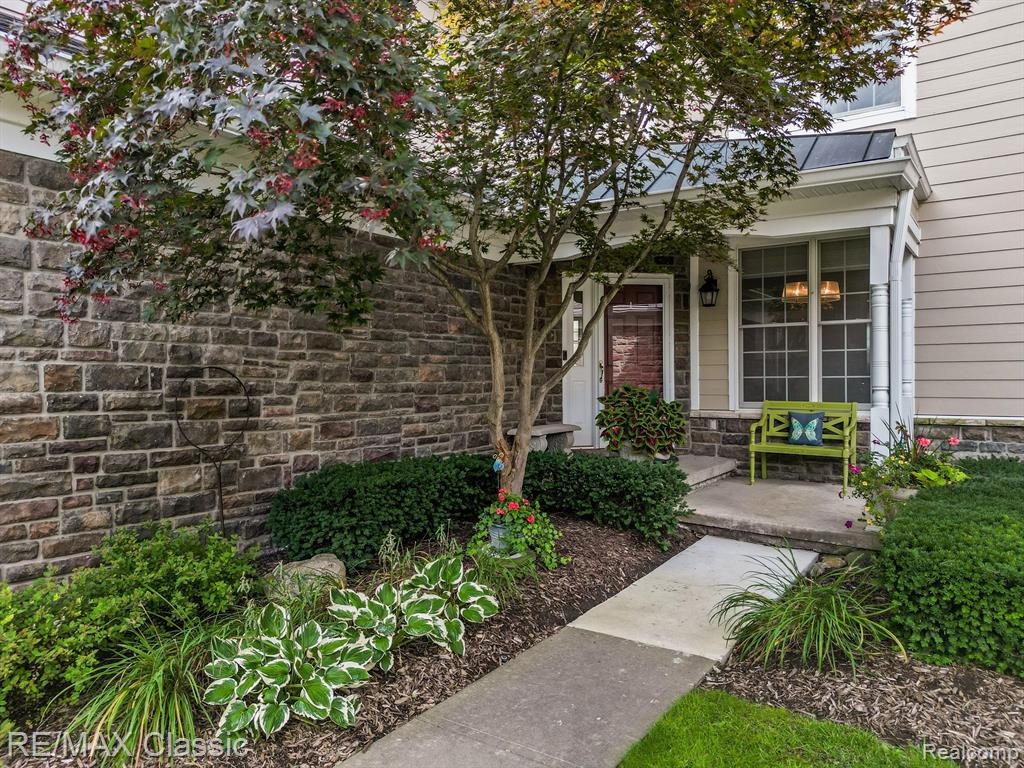 25976 ISLAND LAKE Drive, Novi, MI — Photo 7