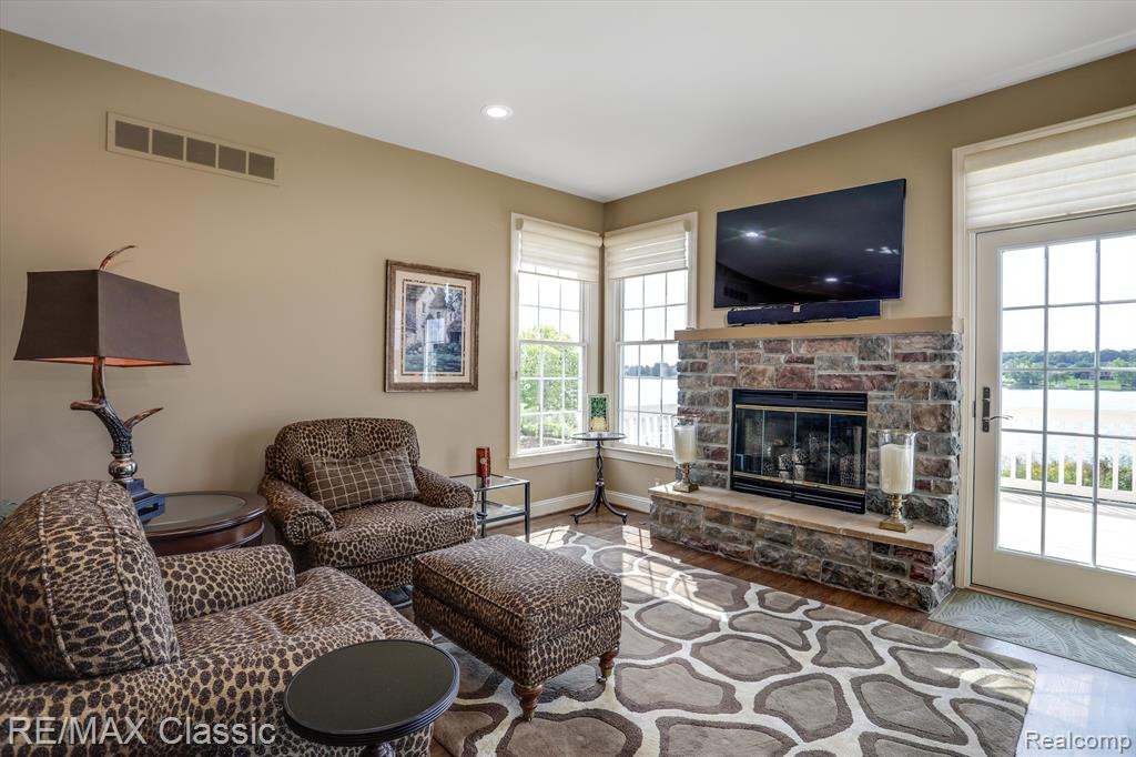25976 ISLAND LAKE Drive, Novi, MI — Photo 16